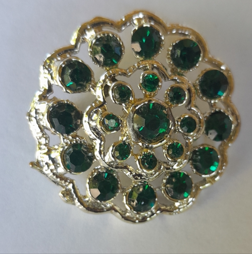 Elegant Green and Silver Floral Brooch